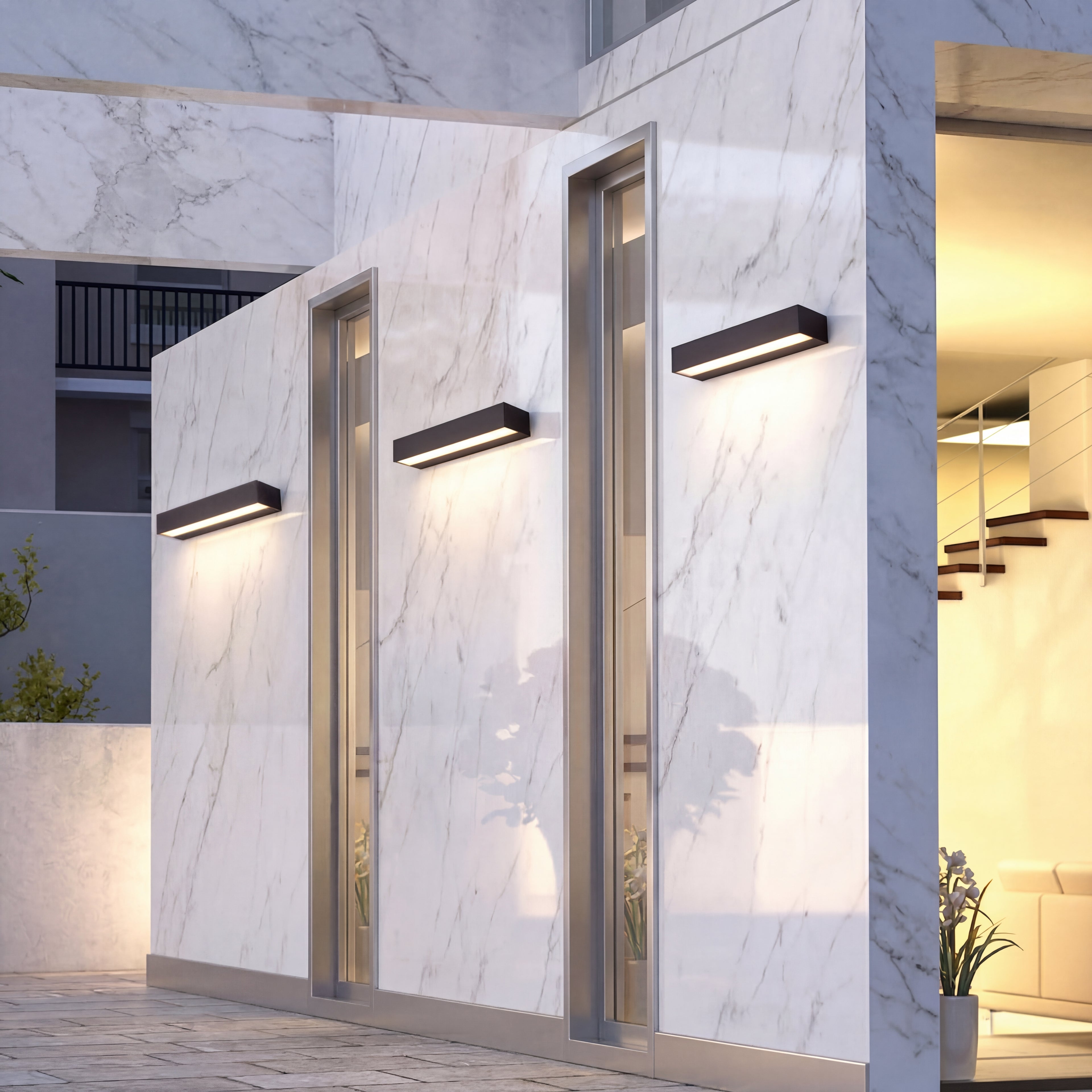 Black Glow Reflect The Essential Light, 20cm LED light with warm glow, perfect for ambient lighting and home decor.